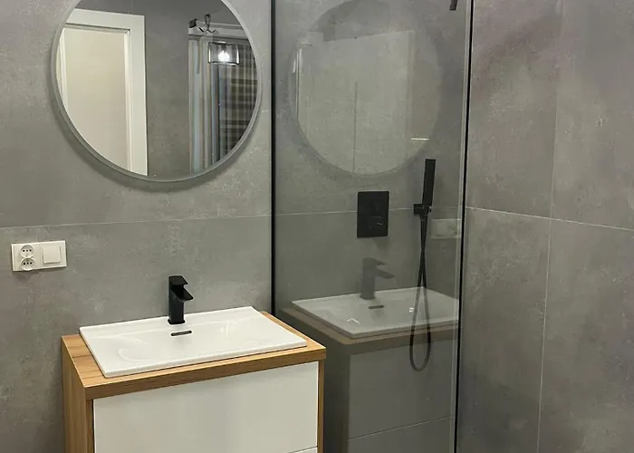 Browary Wroclawskie Prywatny Parking Silownia 3*